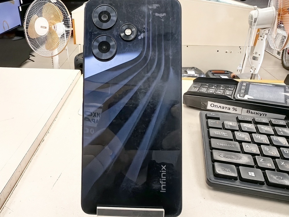 Смартфон Infinix HOT 30 4/128