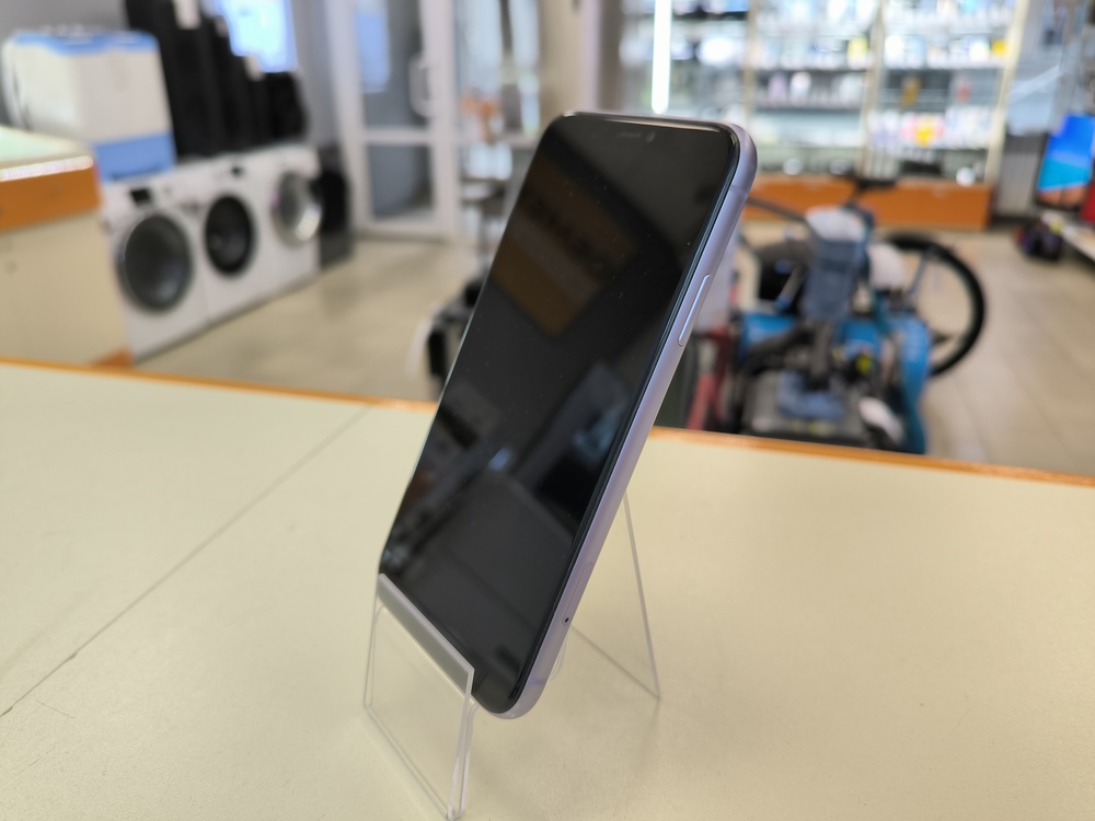 Смартфон Apple iPhone 11 64Gb