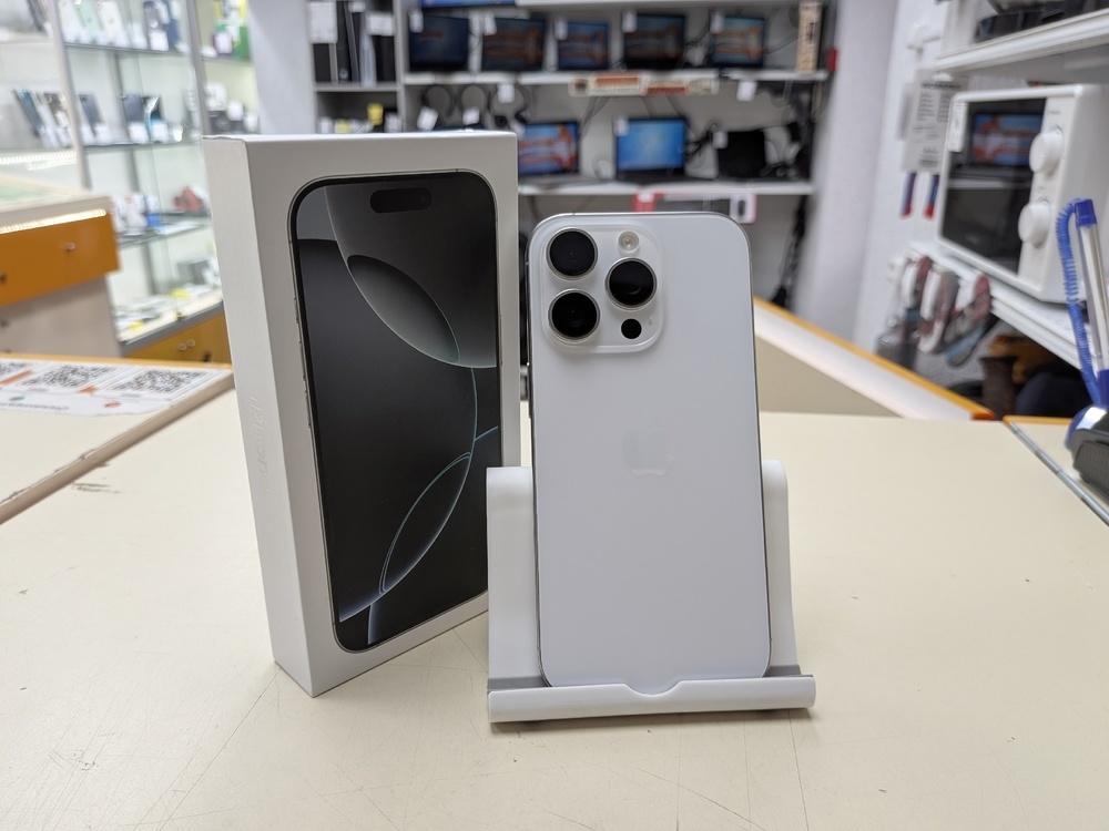 Смартфон Apple Iphone 16 Pro 256Gb