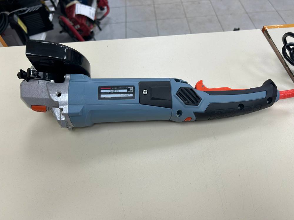 Угловая шлифмашина Электроприбор УШМ-125/1000Е