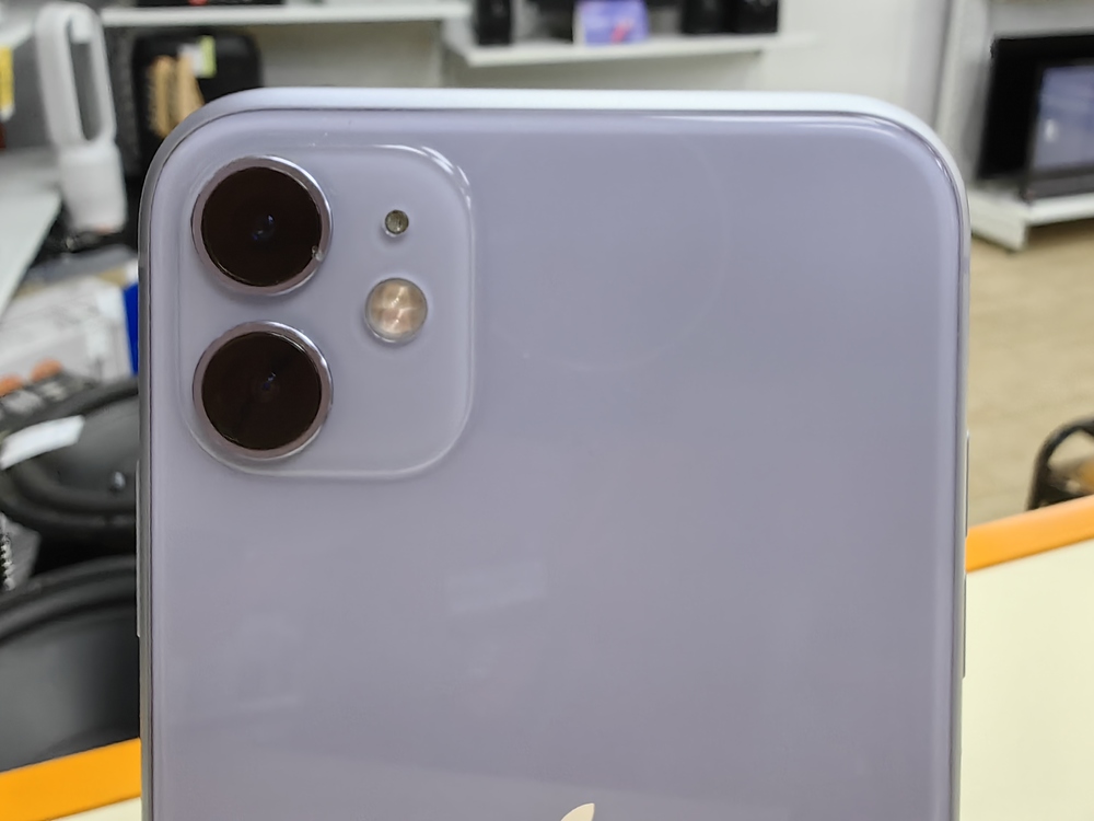 Смартфон Apple iPhone 11 128Gb