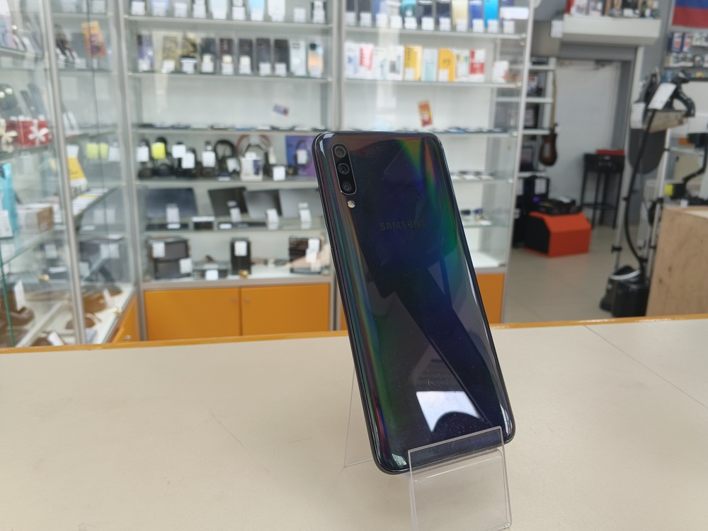 Смартфон Samsung Galaxy A70 6/128