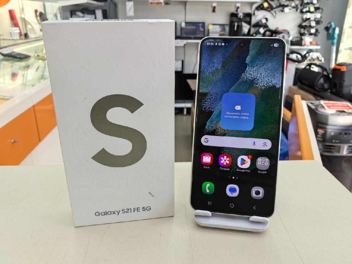 Смартфон Samsung Galaxy S21 FE 6/128