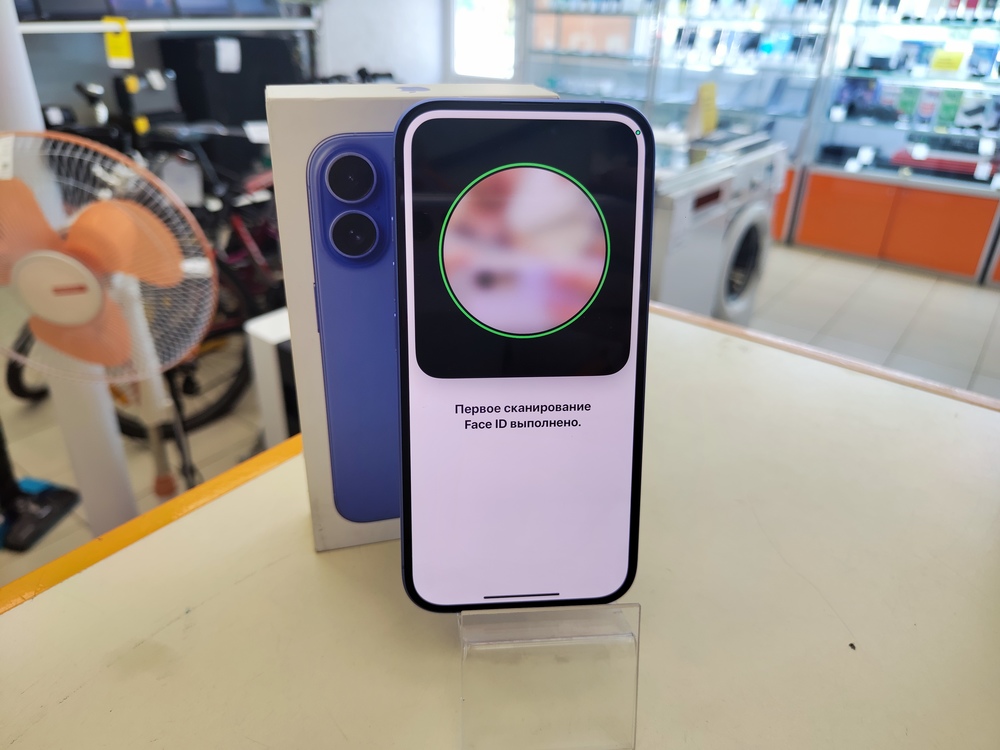 Смартфон Apple Iphone 16 128Gb