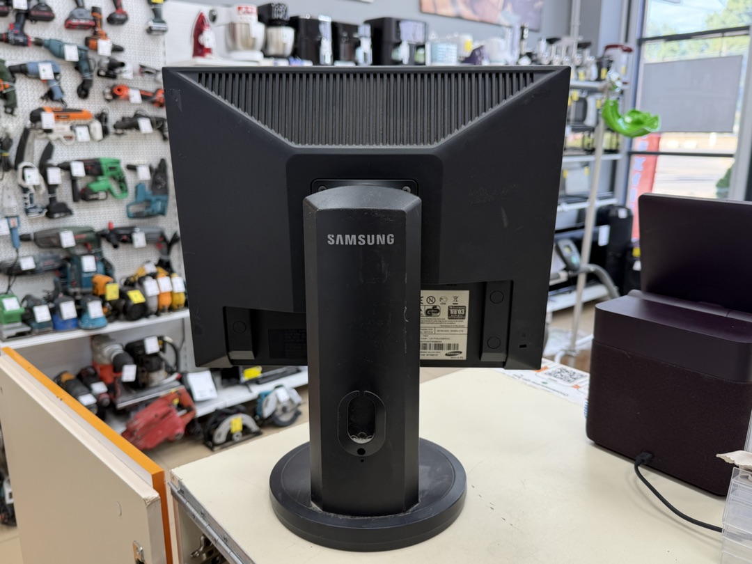 Монитор Samsung 740N