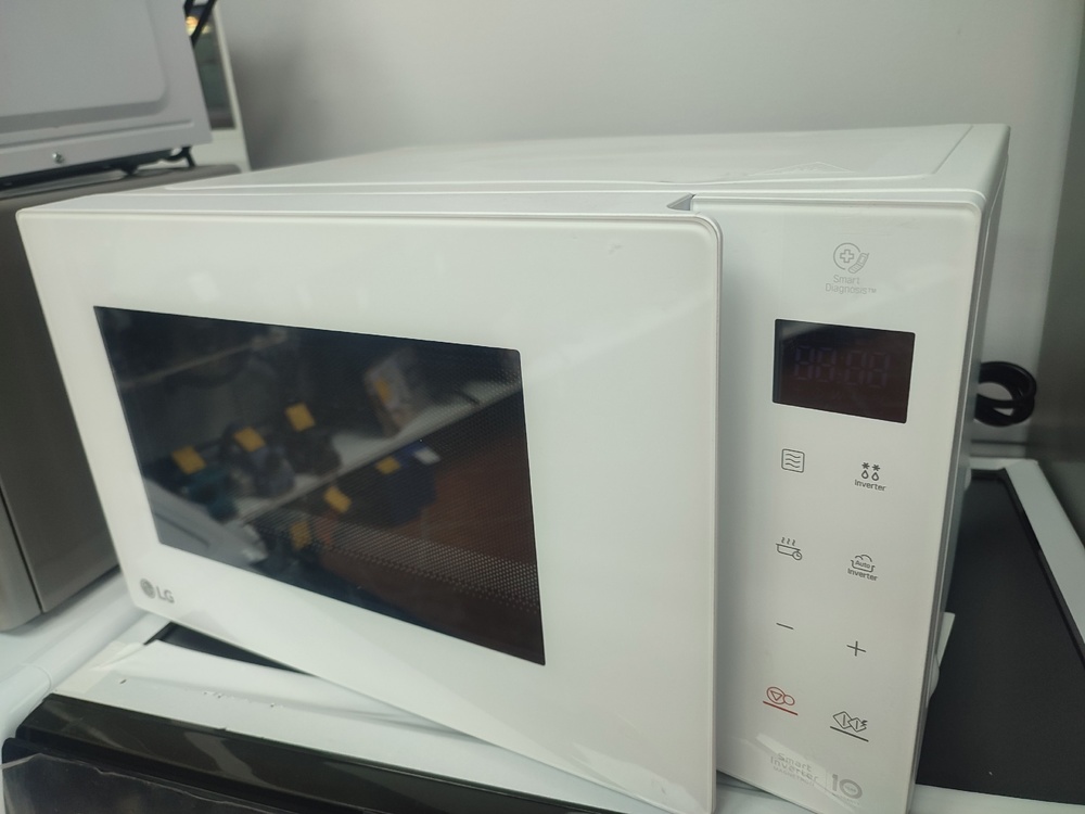 Микроволновая печь LG MS2595GIH