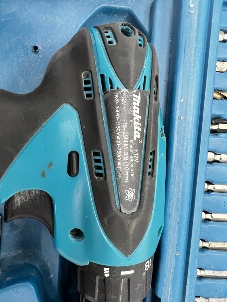 Шуруповерт Makita NoName