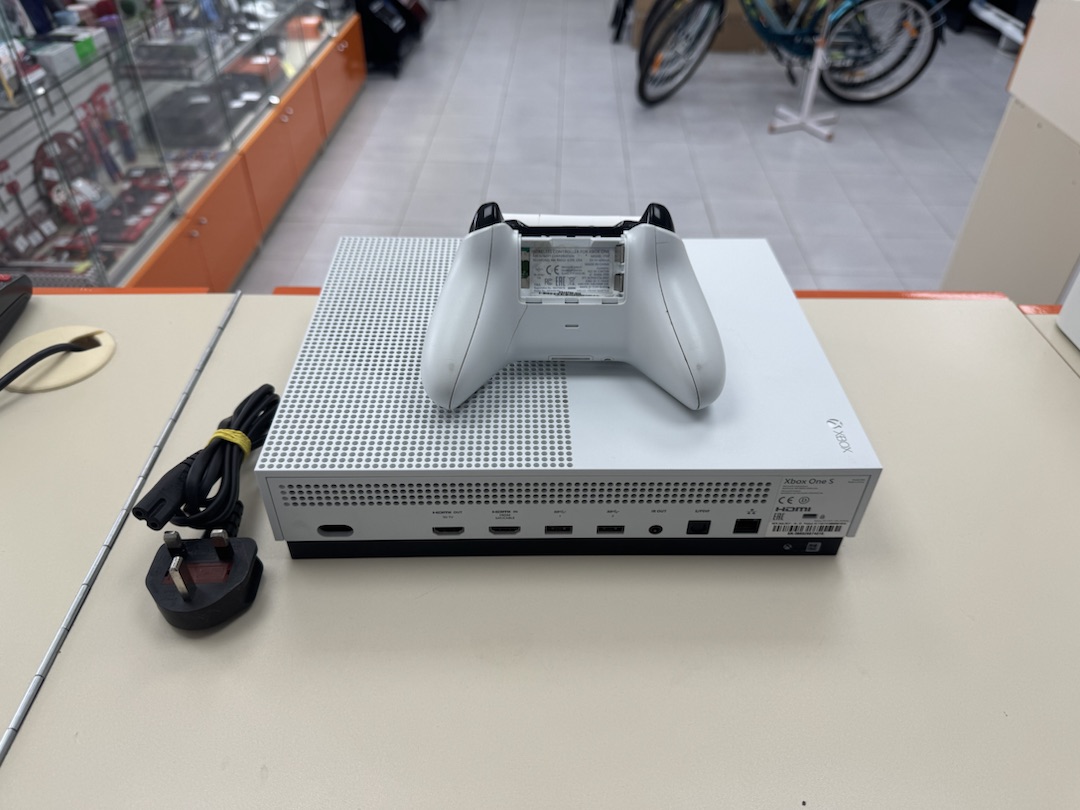 Игровая приставка Xbox One S 500Gb