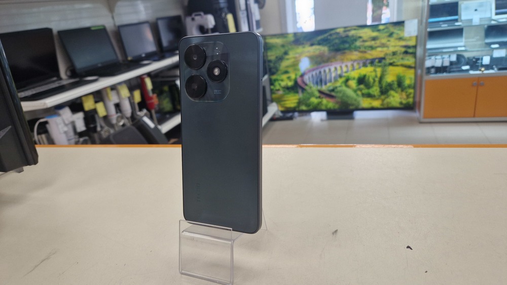 Смартфон Tecno Spark Go 2024 4/64