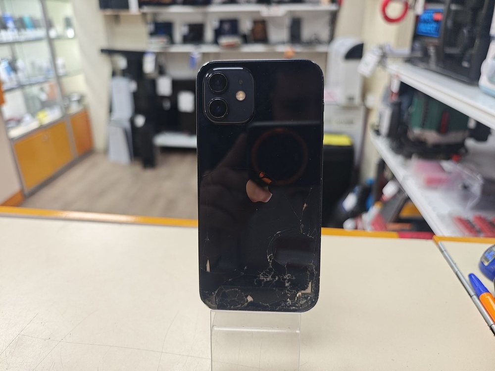 Смартфон Apple iPhone 12 64Gb