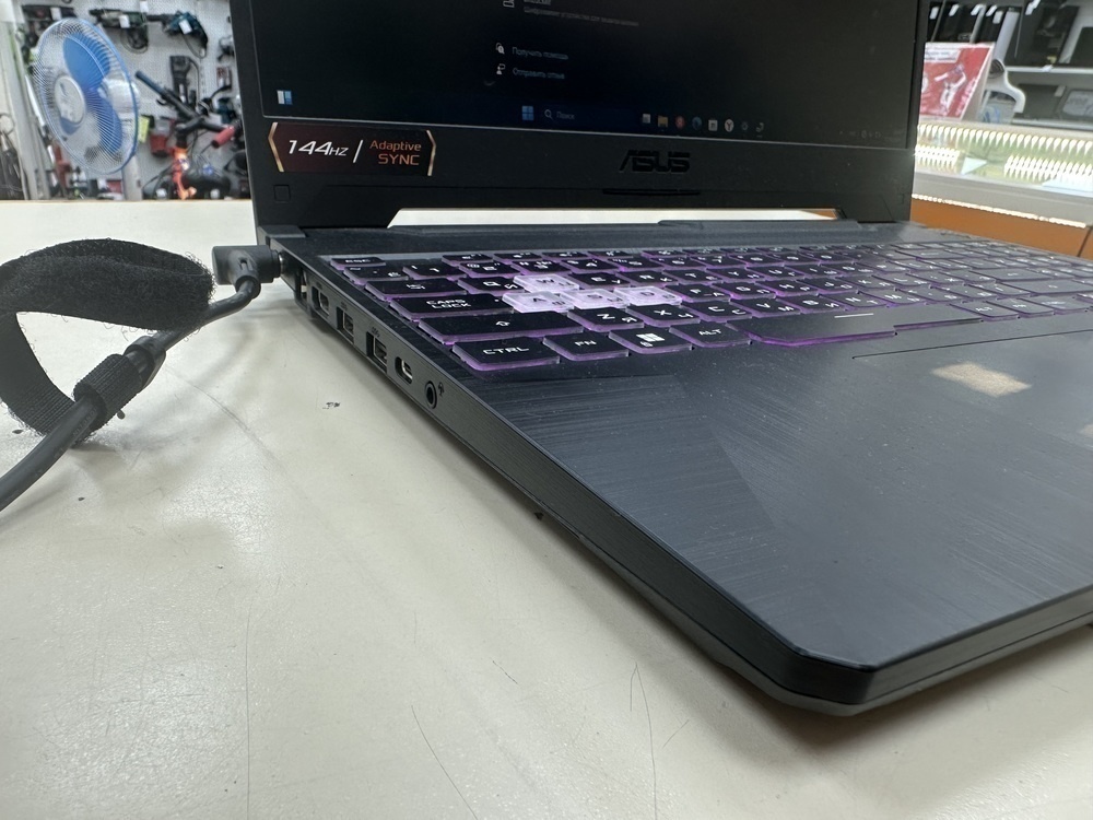 Ноутбук ASUS; Core i7-11800H, GeForce RTX 3050, 16 Гб, 512 GB, Нет