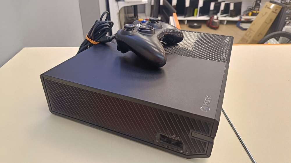 Игровая приставка Xbox One 500Gb