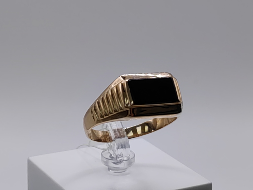 КОЛЬЦО ПЕЧАТКА оникс (Au 585)