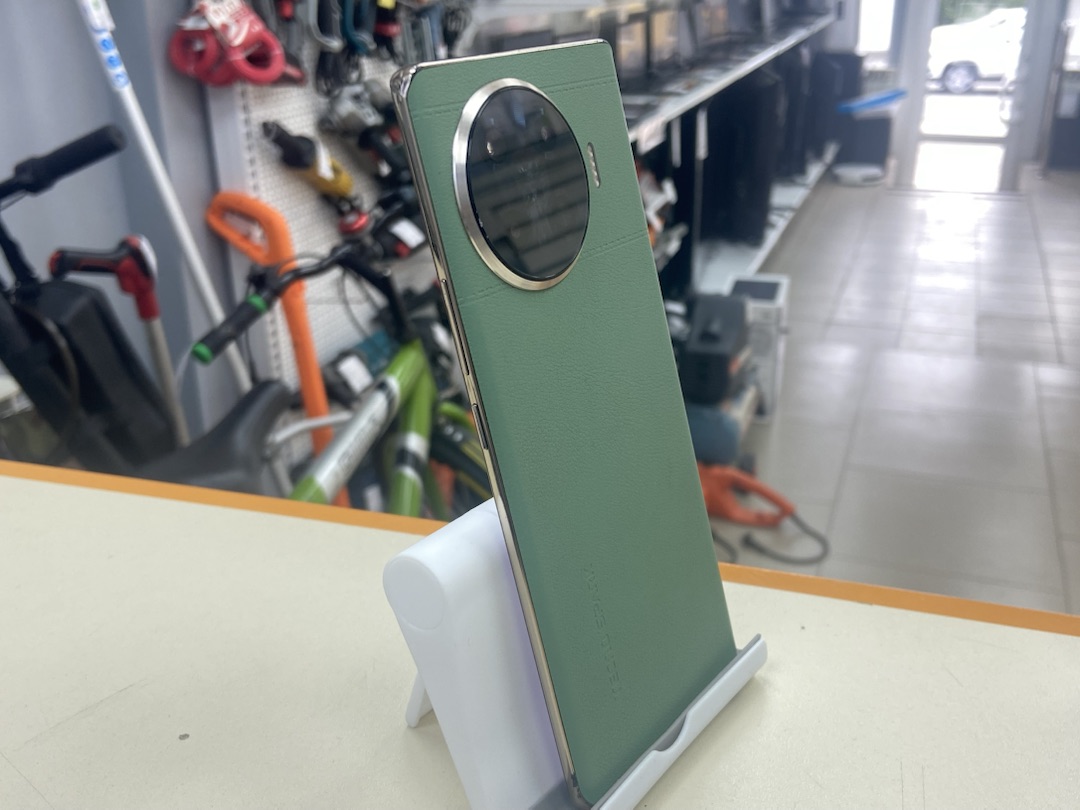 Смартфон Tecno Spark 20 Pro+ 8/256
