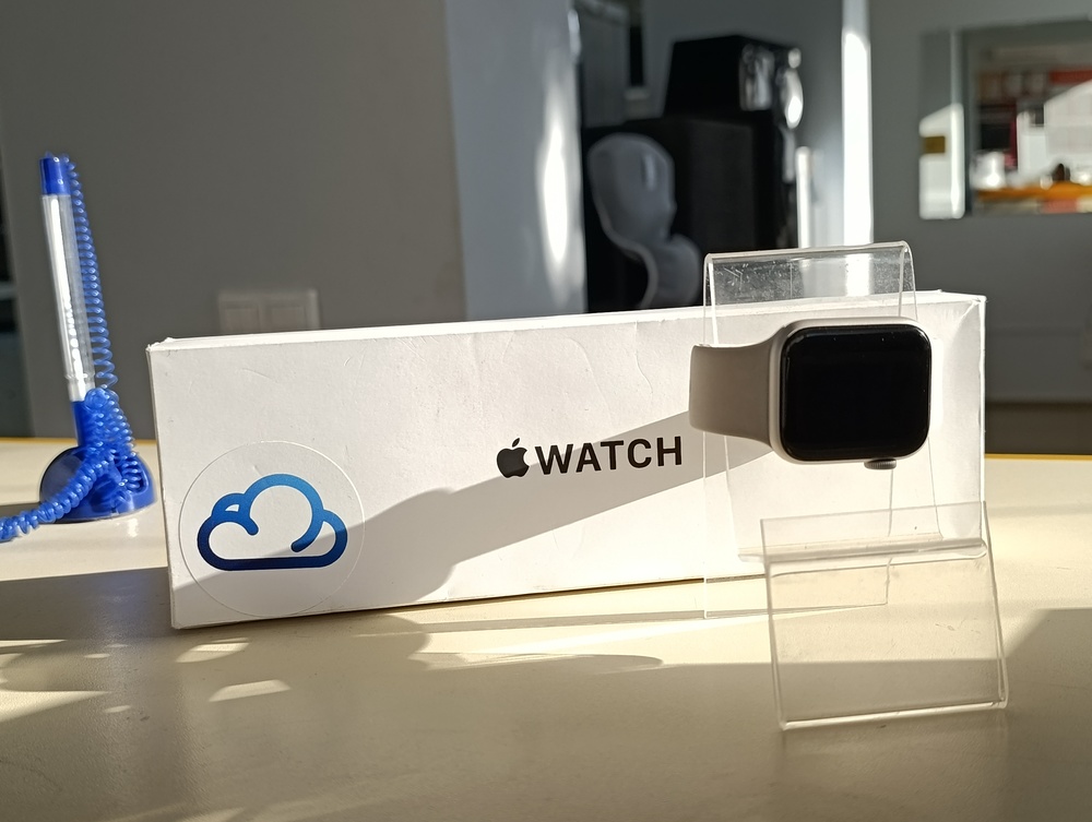 Смарт-часы Apple Watch Series 3 42 мм