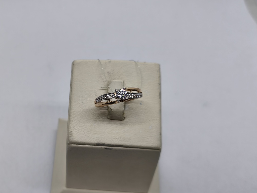 КОЛЬЦО С КАМНЯМИ (Au 585)