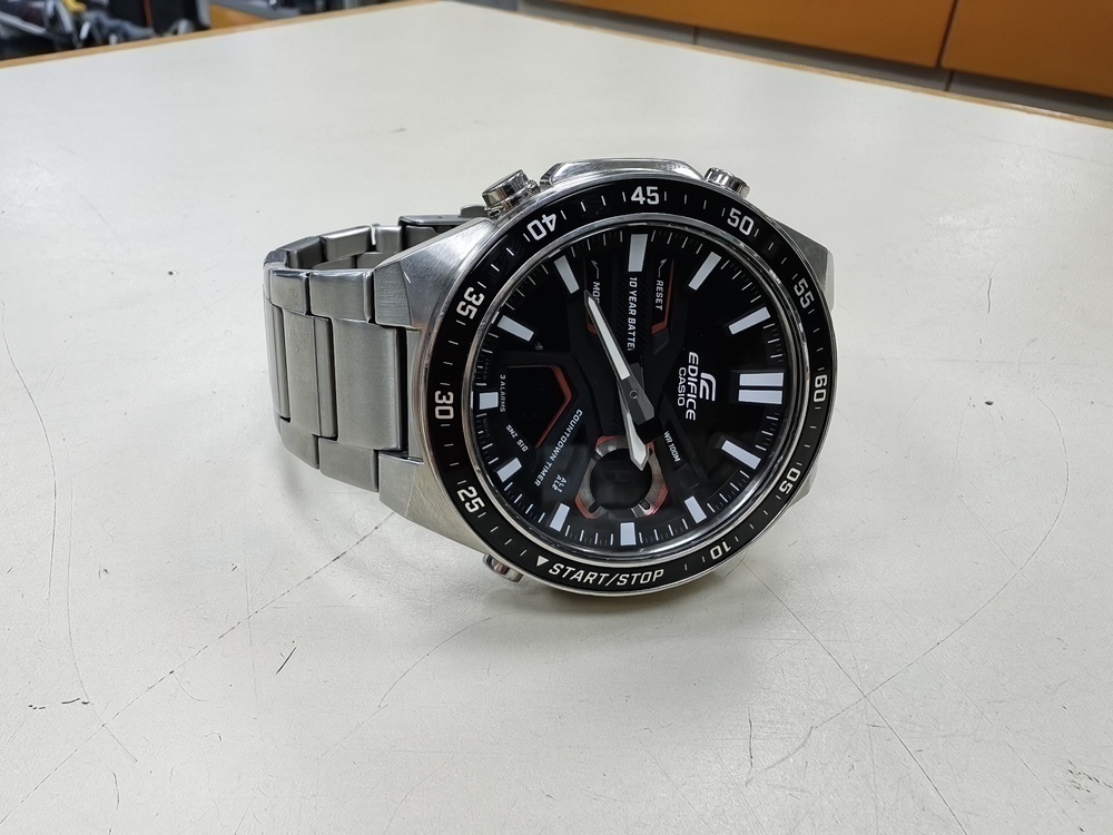 Часы наручные Casio EFV-C110