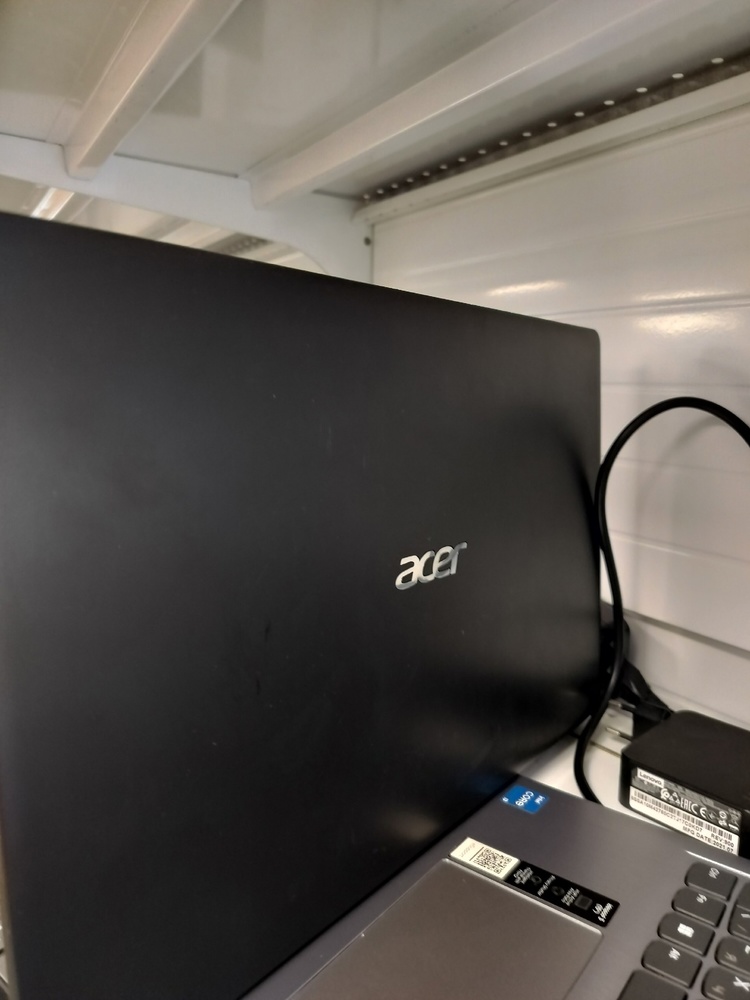 Ноутбук Acer; Core i5-1035G1, Intel UHD Graphics, 12 Гб, 240 Гб, Нет