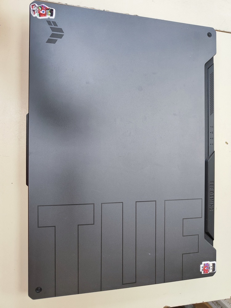 Ноутбук ASUS;  Core I5-11400H, GeForce RTX 3050, 8 Гб, 500 Гб, Нет