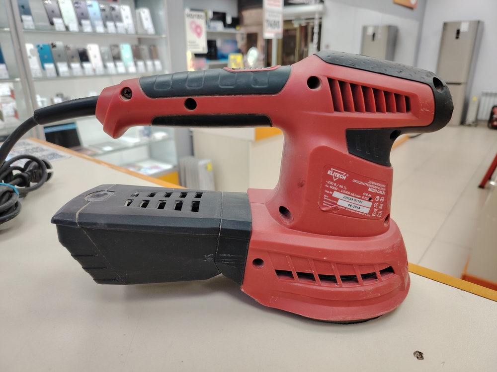 Угловая шлифмашина Elitech МШЭ 0412Э