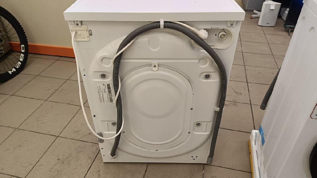 Стиральная машина Indesit IWUC 4105