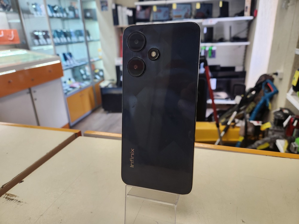 Смартфон Infinix HOT 30i 4/128