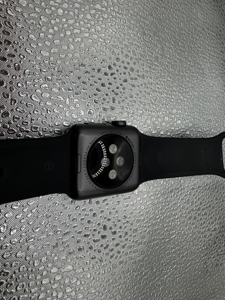 Смарт-часы Apple Watch Series 3 38 мм