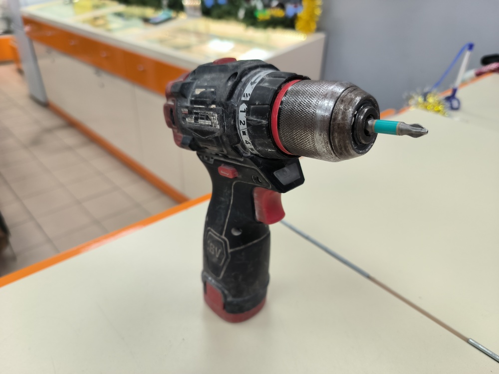 Шуруповерт Elitech CD 16L2