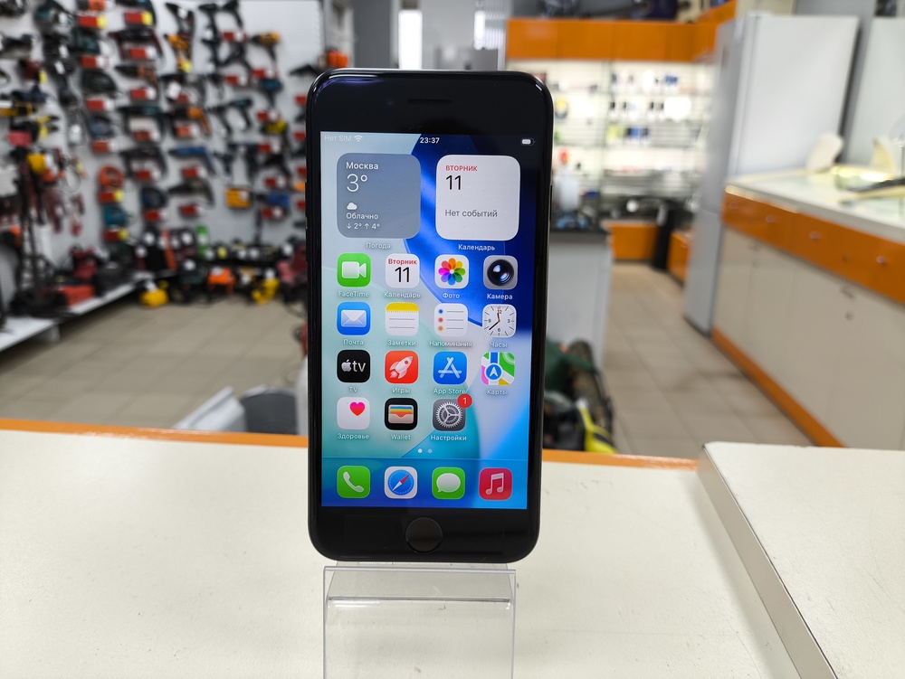 Смартфон Apple iPhone SE 2020 64Gb