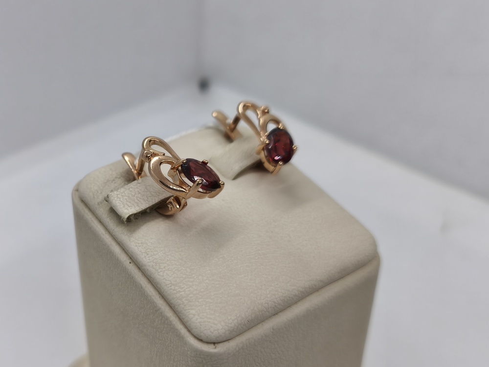 СКМ585 СЕРЬГИ С КАМНЕМ (Au 585) СКМ585 СЕРЬГИ С КАМНЕМ (Au 585)