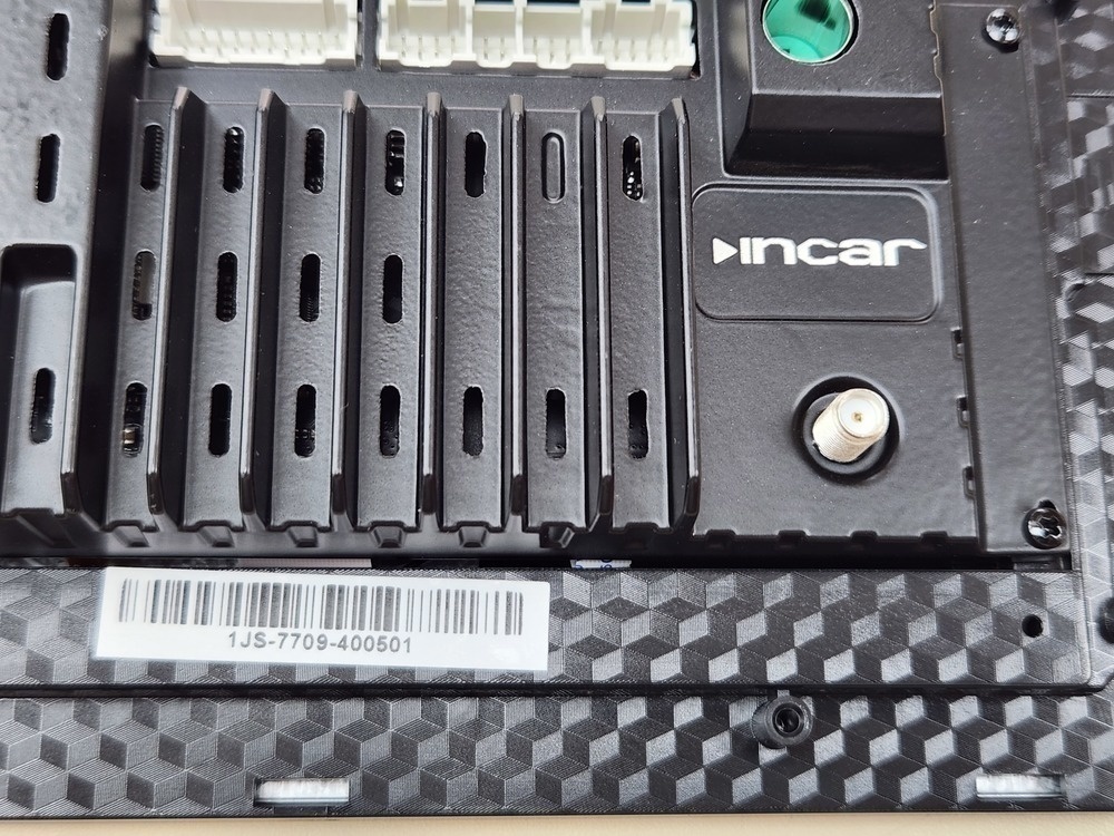 Автомагнитола Incar JS-7709-4