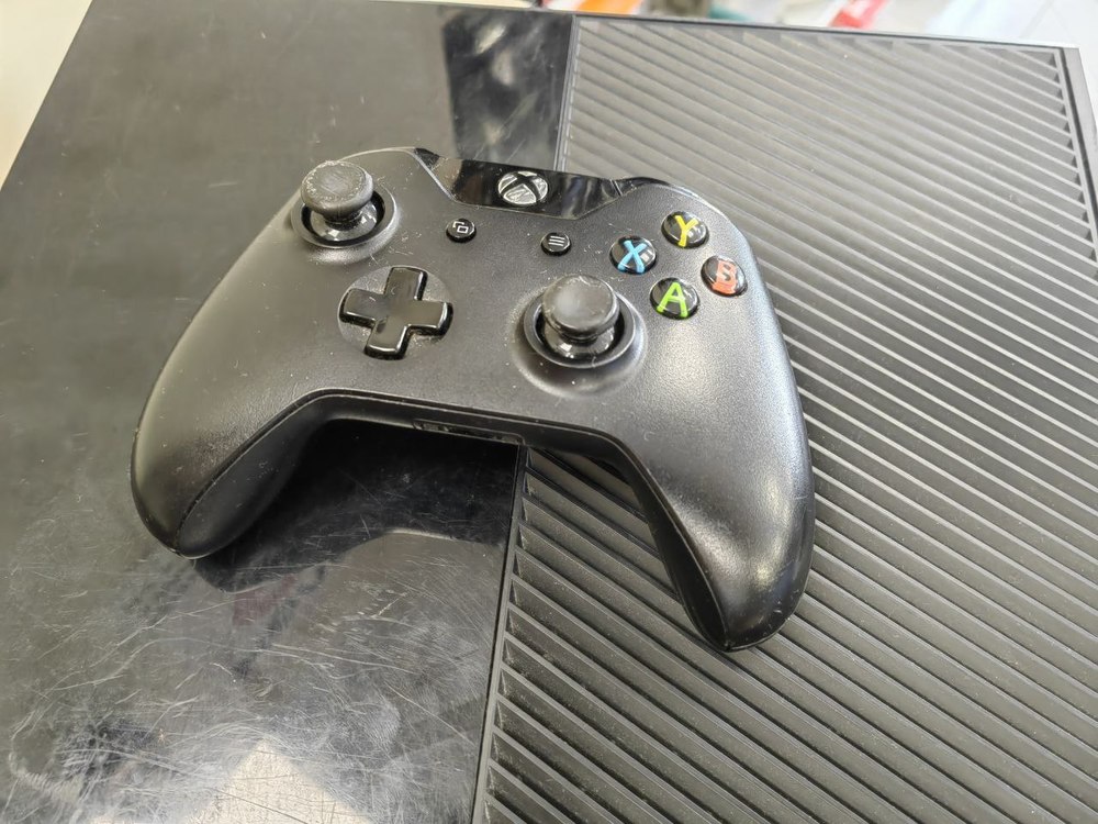 Игровая приставка Xbox One 500Gb