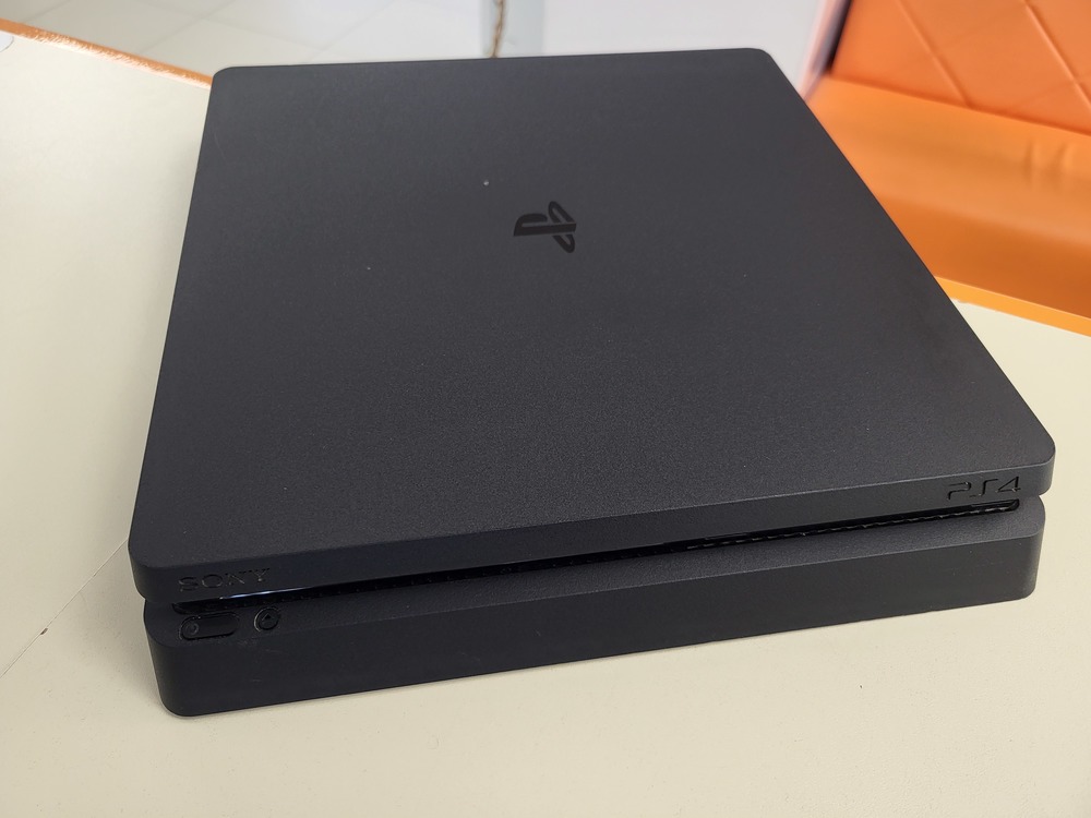 Игровая приставка PlayStation 4 Slim 1Tb