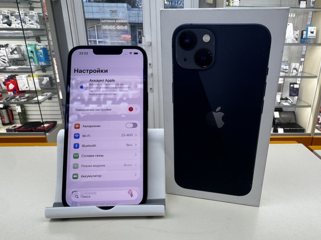 Смартфон Apple iPhone 13 128Gb