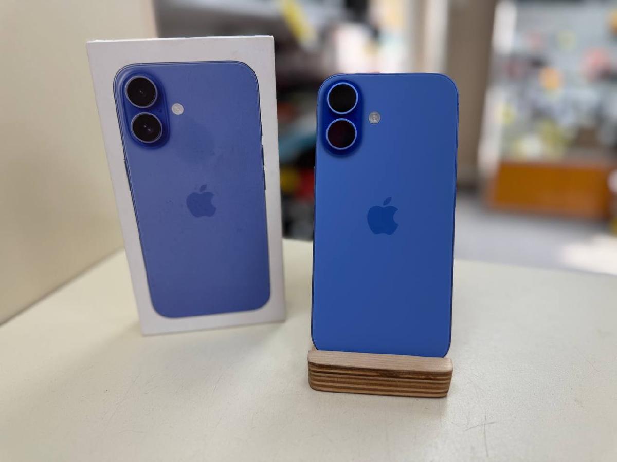 Смартфон Apple Iphone 16 128Gb