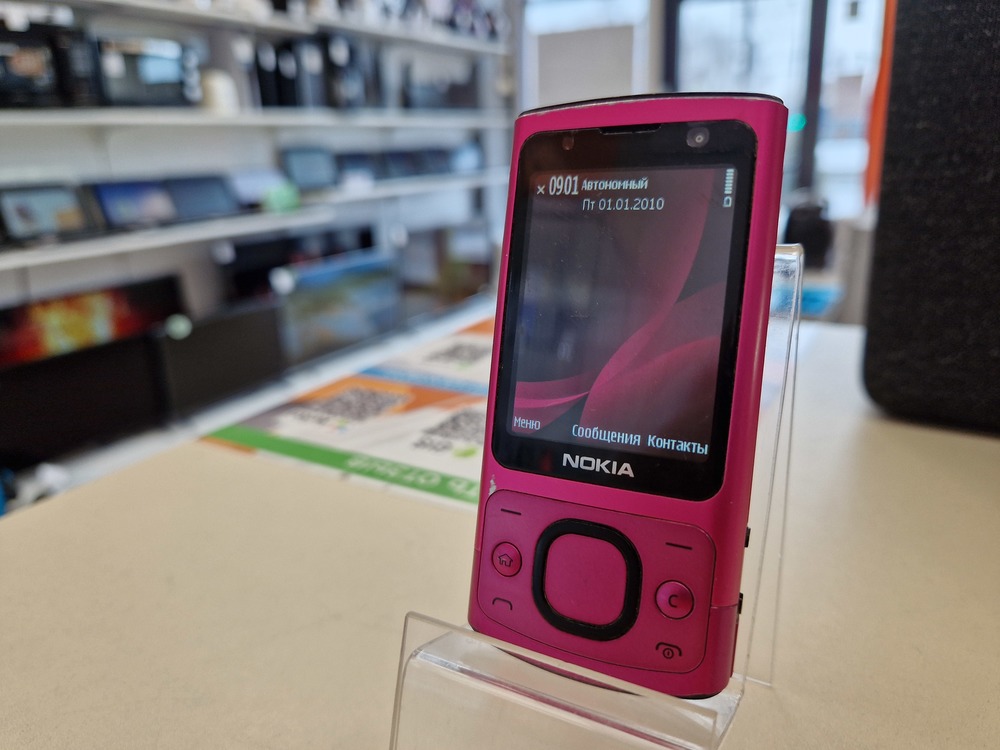 Смартфон Nokia 6700S