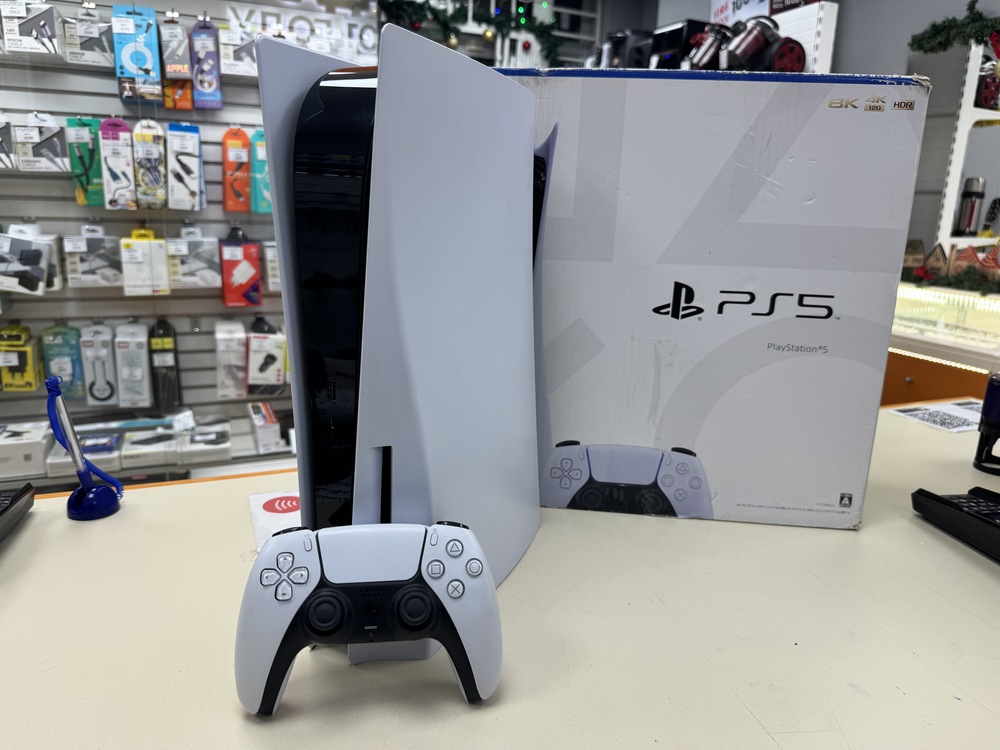 Игровая приставка PlayStation 5 825Gb (С дисководом)