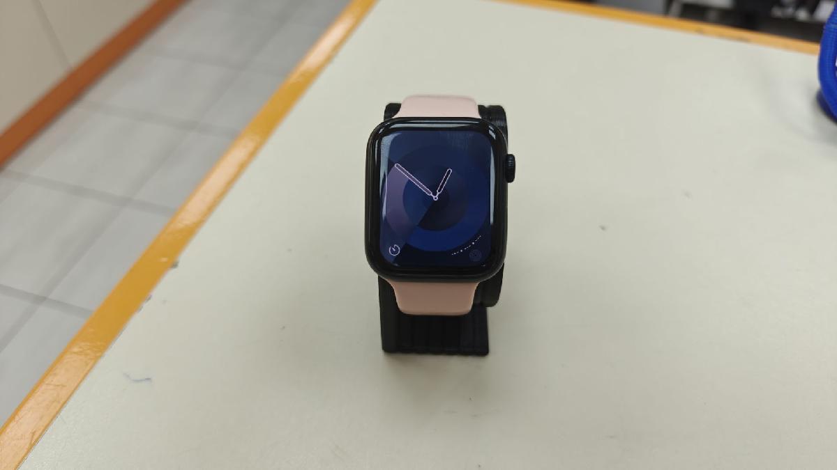 Смарт-часы Apple Watch SE 2022 44mm