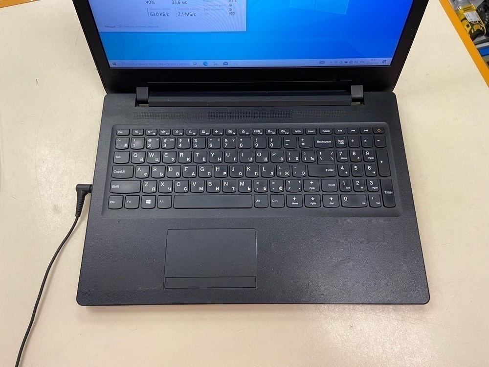 Ноутбук Lenovo; E1-7010, Radeon R2 series, 4 Гб, Нет, 500 Гб