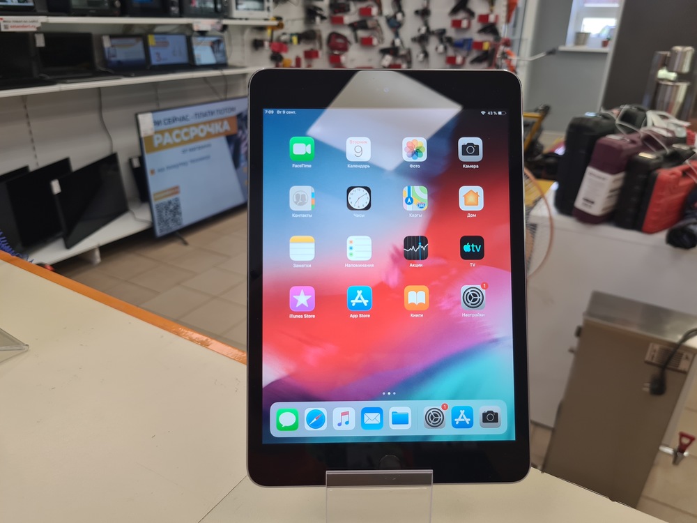Планшет Apple iPad mini 3 64 ГБ A1599 (Wi-Fi)