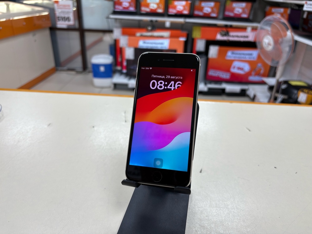 Смартфон Apple Iphone SE 2022 64GB