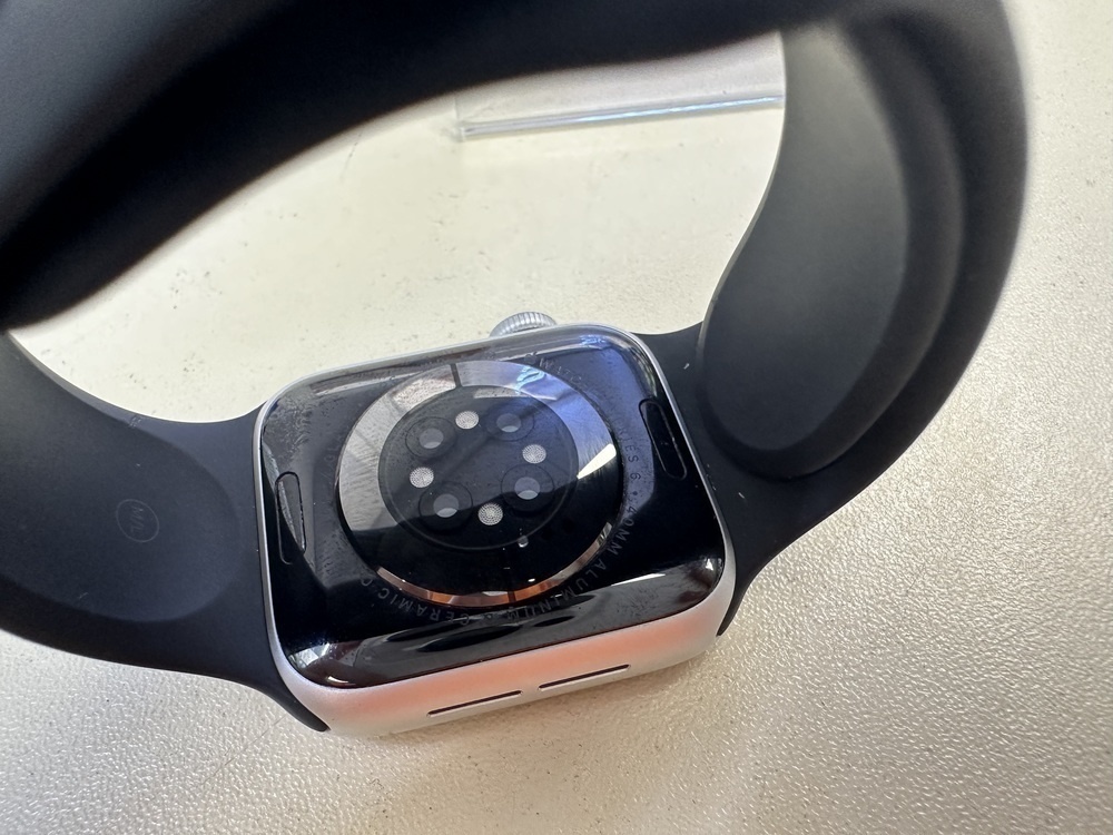 Смарт-часы Apple Watch Series 6 40mm