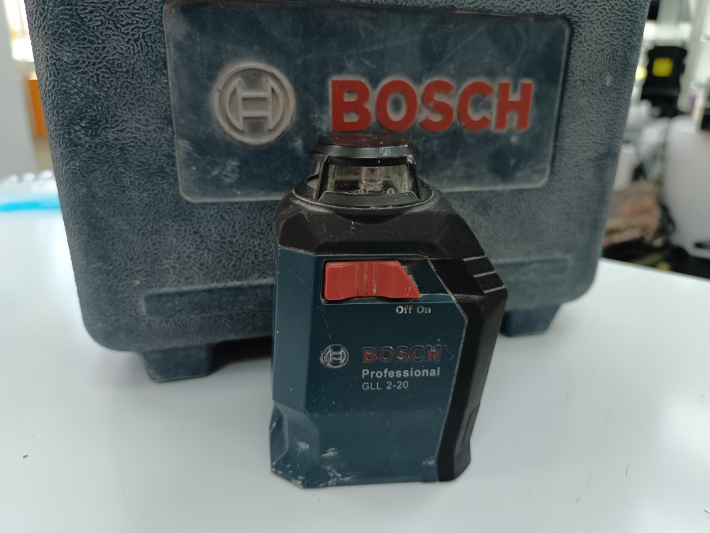 Нивелир Bosch GLL 2-20