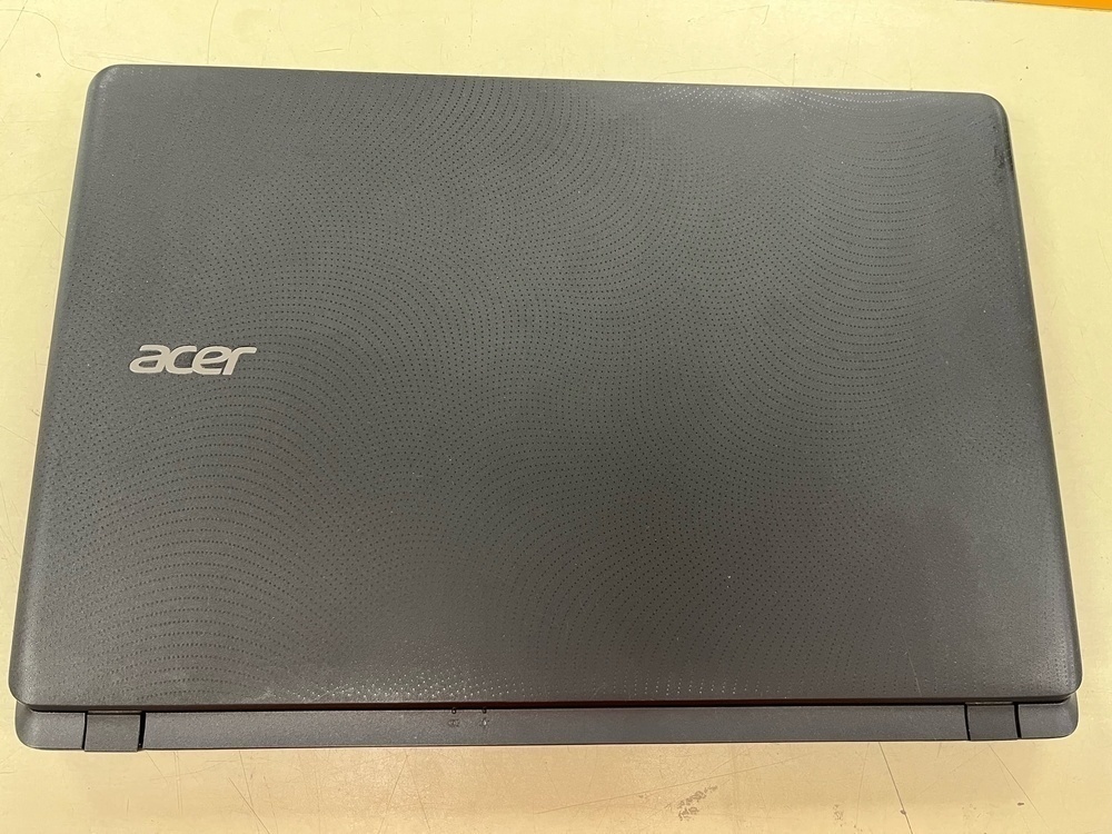 Ноутбук Acer ES1-523-60LS; A6-7310, Radeon R4 series, 4 Гб, Нет, 500 Гб