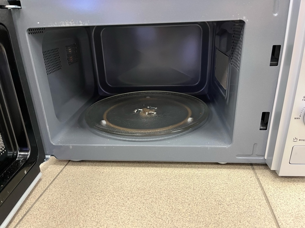 Микроволновая печь Hyundai HYM-M2001