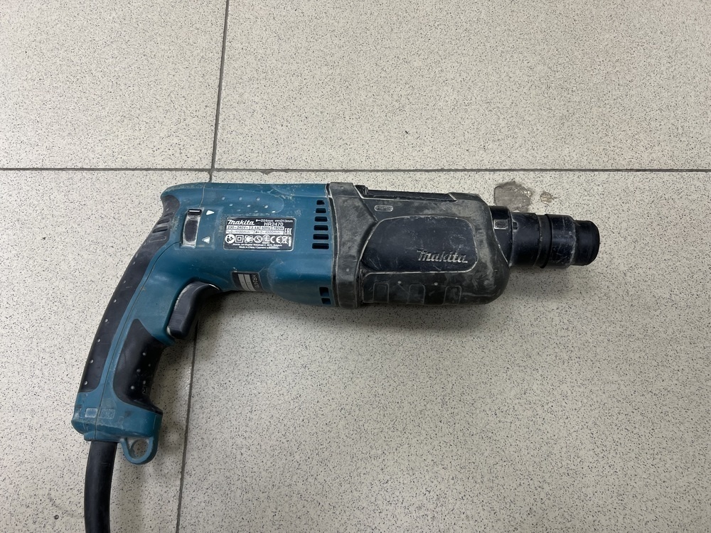 Перфоратор Makita HR2470