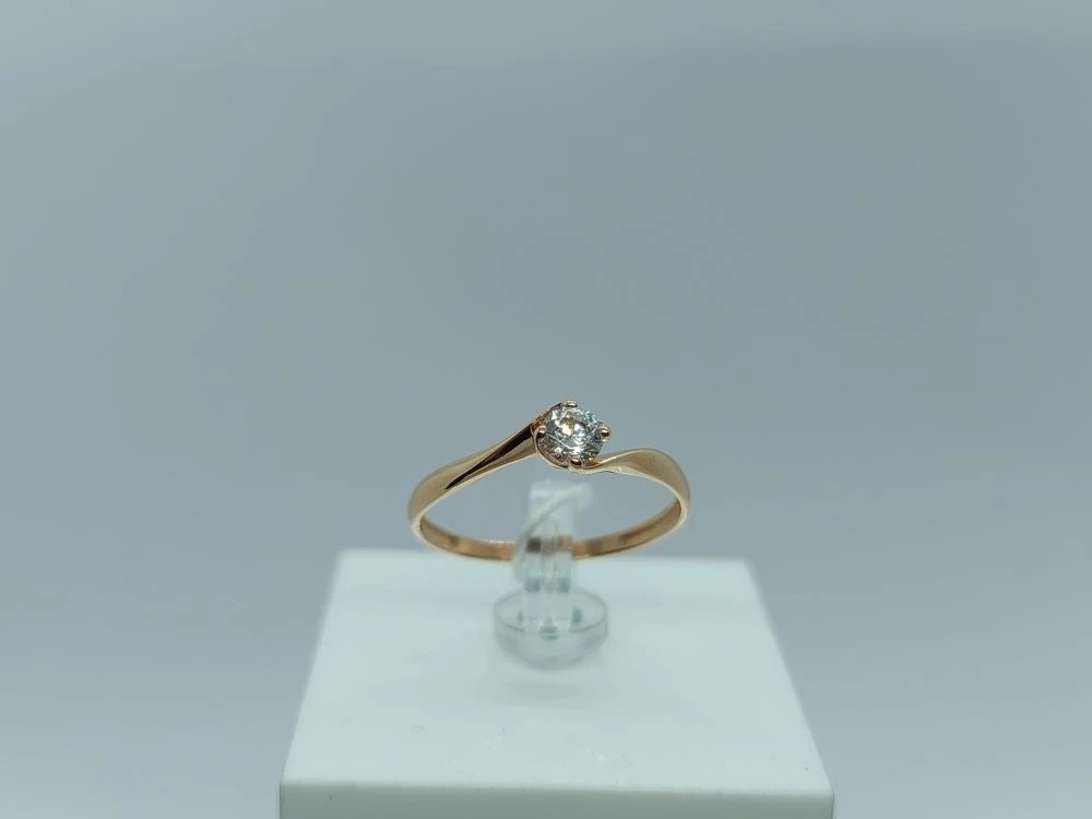 КОЛКМ585 КОЛЬЦО С КАМНЕМ (Au 585)