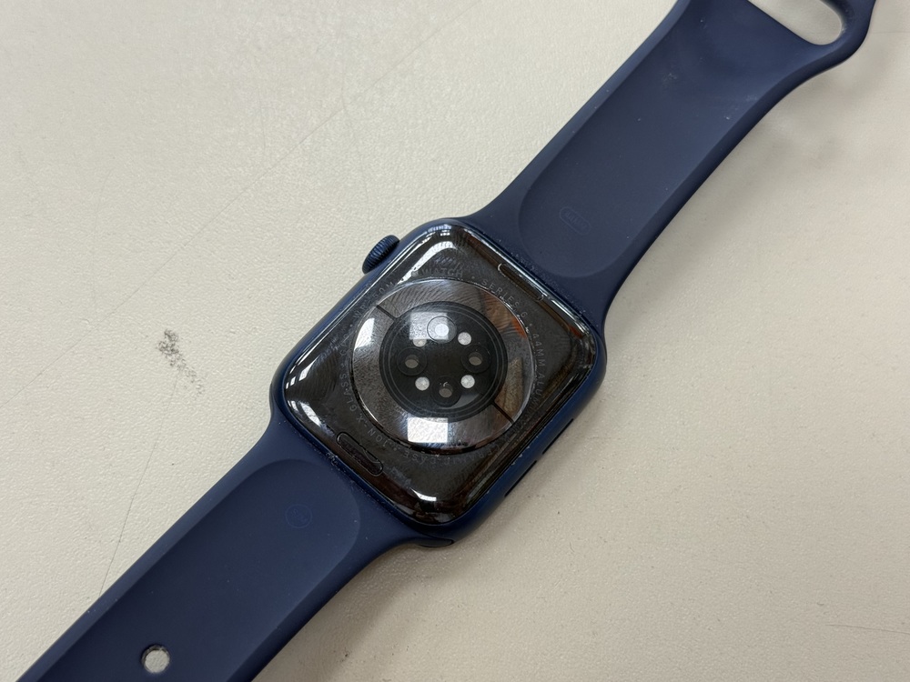 Смарт-часы Apple Watch Series 6 44 мм