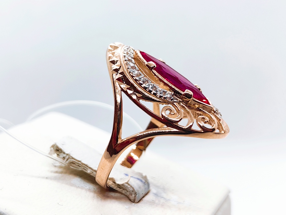 КОЛЬЦО С КАМНЯМИ (Au 585)