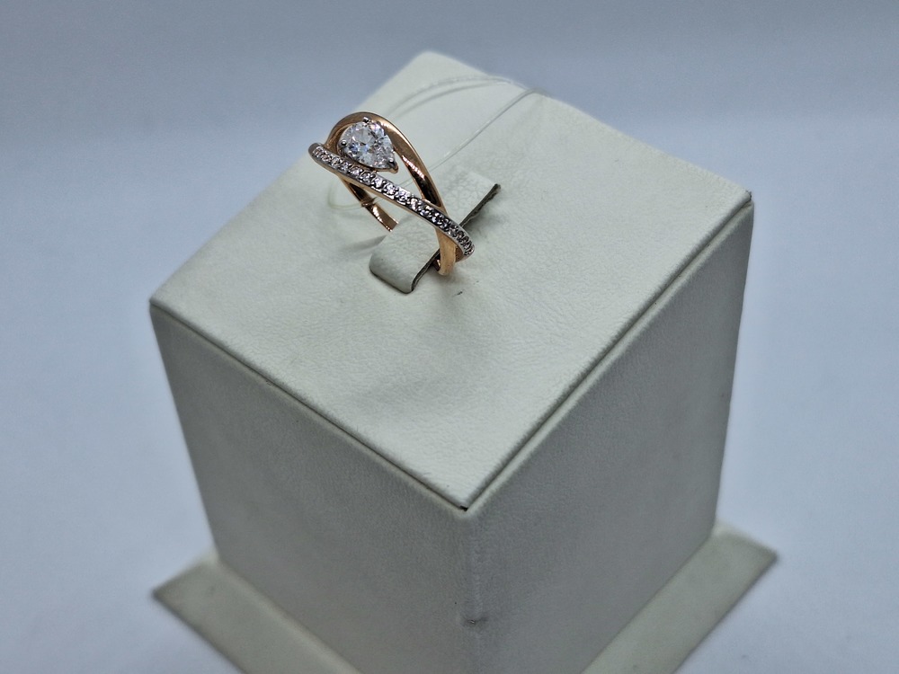 КОЛЬЦО С КАМНЯМИ (Au 585)